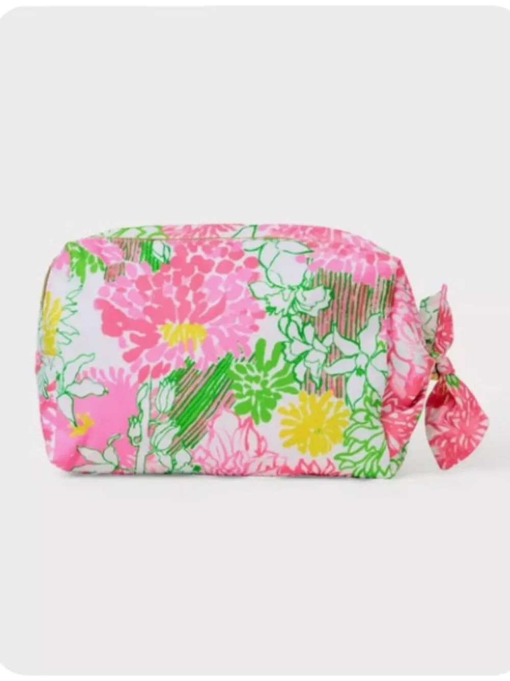 NWT Lilly Pulitrzer Cosmetic Pouch  Resort White Mum Patch